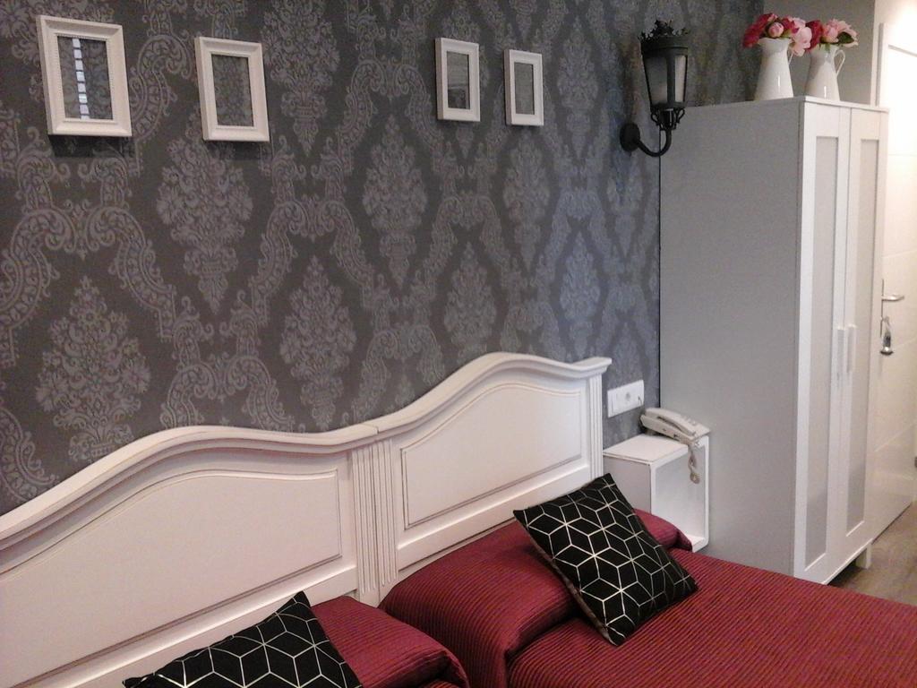 Hostal Don Alfonso Madrid Esterno foto