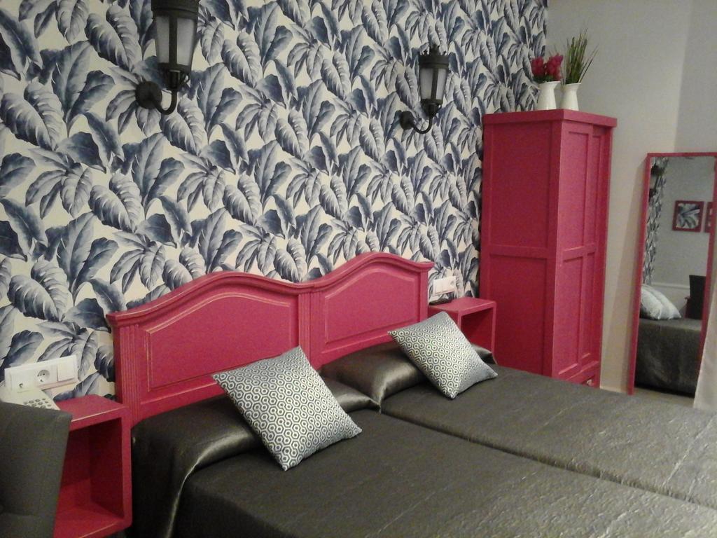 Hostal Don Alfonso Madrid Esterno foto